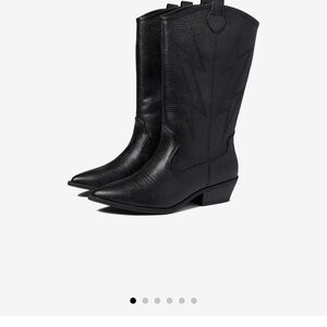 Dirty Laundry
Josea boots
